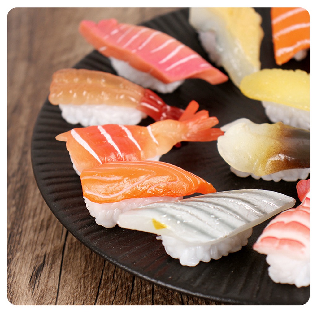 Car Accessories Xmas Gifts - Simulierter japanischer Sushi-Schlüsselanhänger, lustiger PVC-realistischer Sushi-Anhänger,